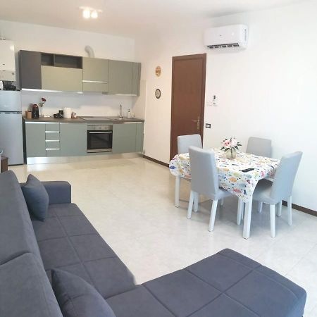 Rosolina Apartment Bagian luar foto